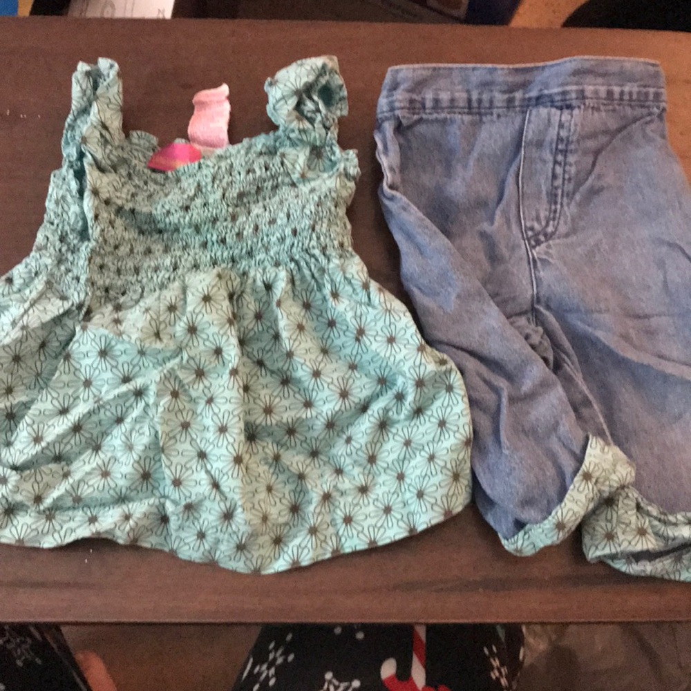 Little Lindsey 2 piece set. Capris and top